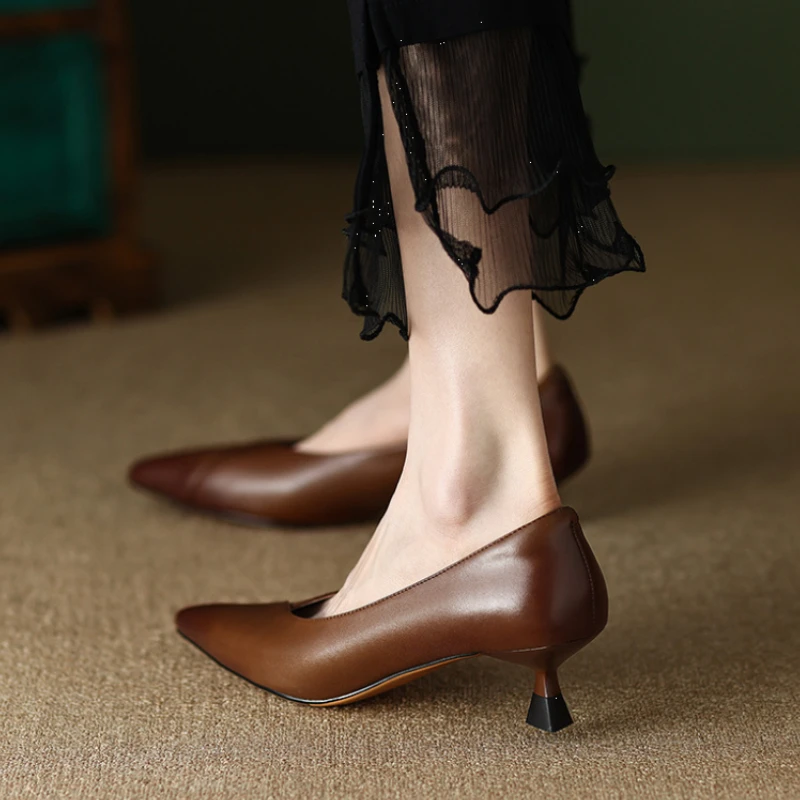 Women'S Fashion Quick Delivery - รองเท้าส้นสูงสแควร์ขนาดกลางสุภาพสตรีปั๊มชี้ Toe รองเท้าผู้หญิงแฟชั่นยอดนิยมจัดส่งด่วนขายส่ง 39 ฤดูใบไม้ผลิสบายๆ
