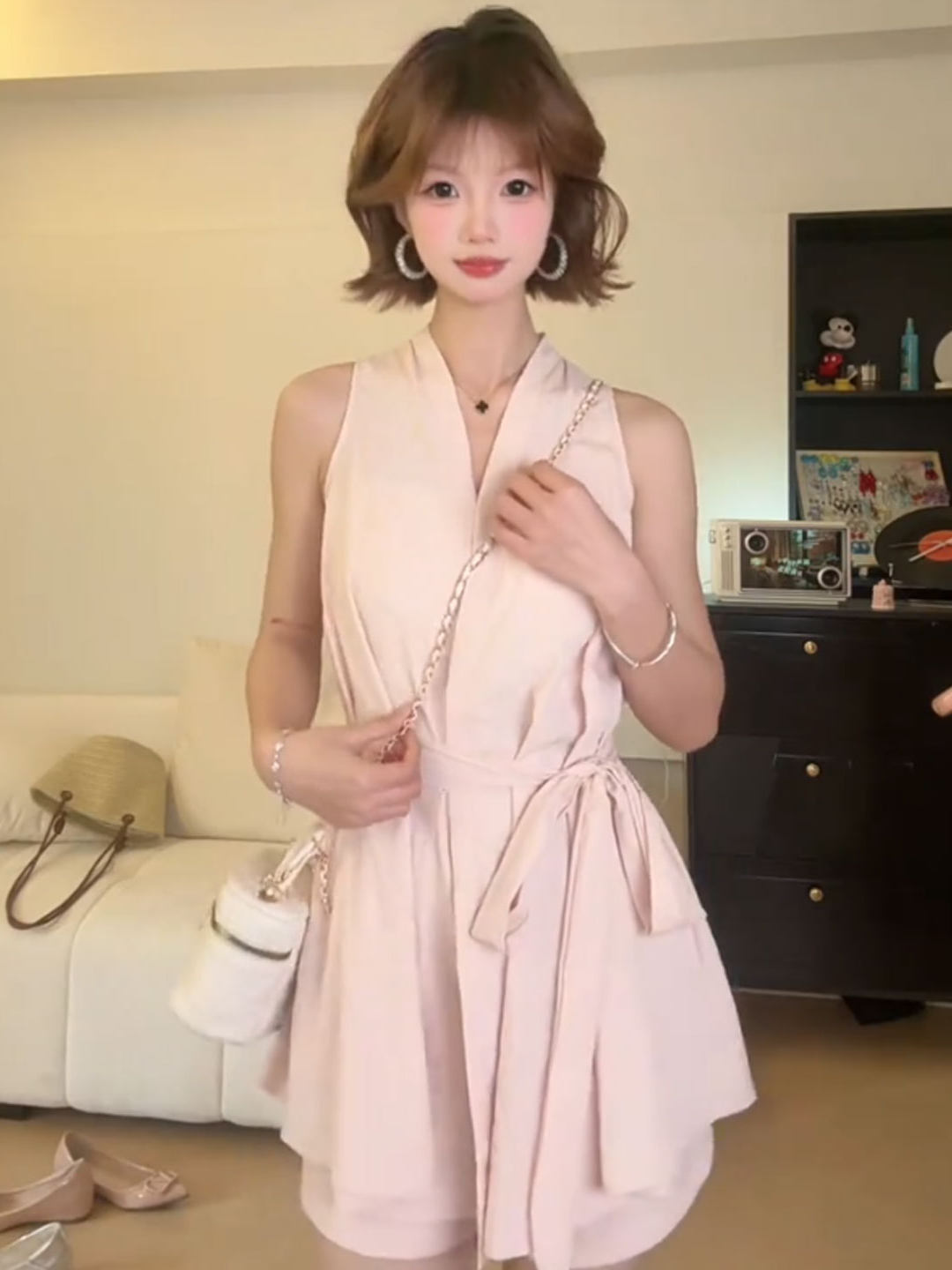 Women'S Young Fashion - ชุดเซ็ตสองชิ้นเสื้อแขนกุดสีพาสเทลหวานๆ พร้อมเข็มขัดและกางเกงขาสั้นเอวสูง แฟชั่นชุดฤดูร้อนทรงเข้ารูปสำหรับสาวๆ