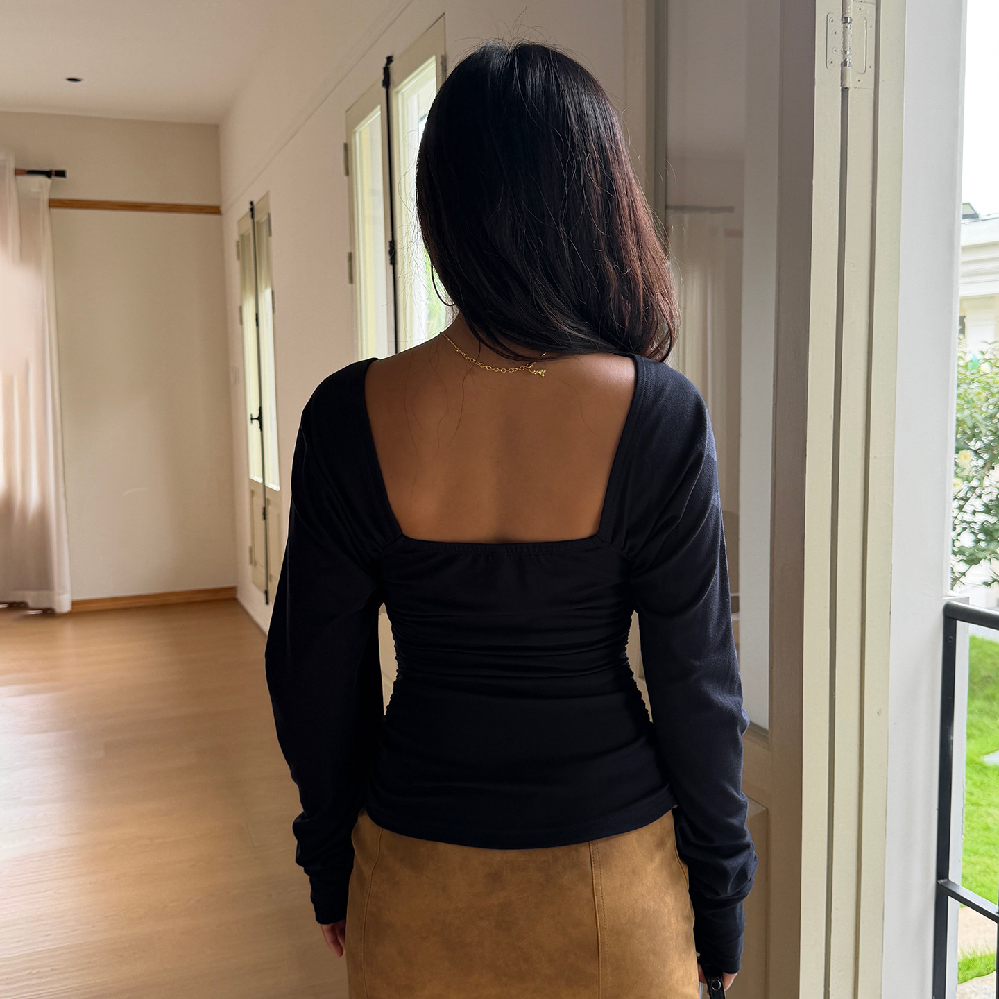 เสื้อคอวีหรูหรา เสื้อยืดสีพื้น - Women Fashion Blouse บทวิจารณ์และราคา